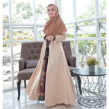 Desain long dress khusus wanita ini memiliki banyak model dan jenis yang bisa dipakai untuk berbagai kegiatan. Gamis Gamis Cantik Gamis Syari Gamis Terbaru Model Baju Gamis Terbaru 2020 Desain Modern Dan Mewah Shopee Indonesia