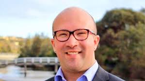 Row erupts over poll sign removal