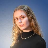 70+ "Holly Bradshaw" profiles