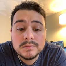 Sam Souza (@helovesascandal)