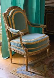 — he inclined the chair to be more comfortable. Fauteuil Wikipedia