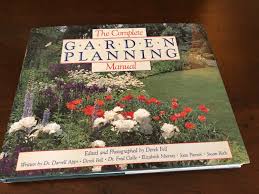 The Complete Garden Planning Manual Derek Fell Vintage Etsy Garden Planning Gardening Books Vintage Gardening