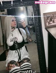 Chloe  ____disasterpiece____  __disasterpiece__  chloerosenbaum   disasterpiece45 Nude Leaks OnlyFans Photo 17 - Nudogram v2.1