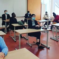Il connaît les produits alimentaires dont il gère l'approvisionnement. Retour Des Apprentis Au Cfa Belliard Cuisine Service Bar Et Patisserie