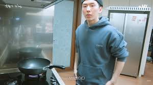 I'm minhyuk of monsta x. Monsta X S Kihyun Showcases His Jjamppong Cooking Skills In Special Vlog