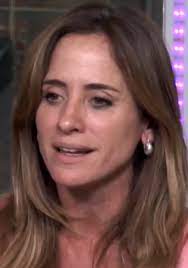 Durante decadencia del imperio romano, fueron muchos los pueblos bárbaros (extranjeros) que, aprovechando las disidencias internas, se aproximaron a sus fronteras y se establecieron en ellas, presionando en forma permanente para entrar. Archivo Victoria Tolosa Paz Png Wikipedia La Enciclopedia Libre