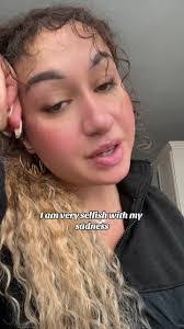 Jayne Simmons's Instagram, Twitter & Facebook