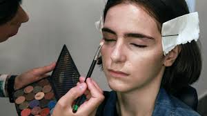 Advice from top professionals 1. 15 Pro Makeup Artist Tricks You Need To Know Stylecaster