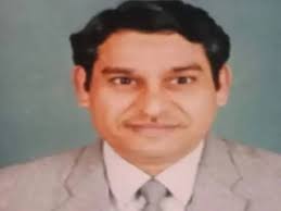 Kailash Chand Gupta, a resident of Jhansi, was found dead while sitting