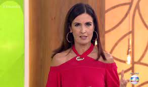 Fátima tira foto ao lado dos diretores maurício farias e fabrício mamberti. Ha Seis Anos No Encontro Fatima Bernardes Vive Melhor Momento