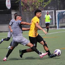 Algunas 📸 del partido amistoso sostenido por nuestra categoría @liga_prom  frente al @taurofc, con resultado a favor de 5-2. ⚔️🖤💛 An⚽️tadores: Abdul  Morales, Angelo Gudiño, Carlos Hernández, Javier Rojas y Gilbert Rivas 👏  #EstoEsCAI
