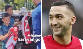 Instagram post by hakim ziyech • feb 21, 2019 at 1:15pm utc. Chelsea New Boy Hakim Ziyech S Classy Gesture As Stamford Bridge Transfer Edges Closer Football Sport Express Co Uk