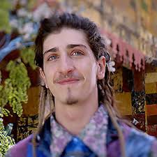 Novela “Meu Pedacinho de Chão”: Epa expulsa o filho de casa