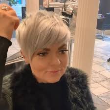 This is a closely trimmed short haircut for women. 20 Gorgeous Short Hairstyles Trends Ideas For Women Over 50 In 2020 Hairylife