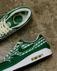 Pin Op Nike Air Max 1