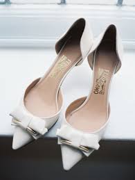 Escarpins Chic Pour La Mariee Chaussures Salvatore Ferragamo Credit Photo Annie Parish Photography La F Wedding Shoes Ferragamo Shoes Fun Wedding Shoes