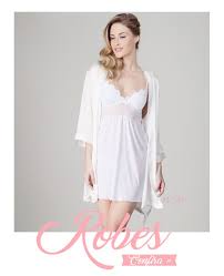 Camisola Longa Com Robe Para Maternidade Robes Mulher Vestida Com Camisola Rendada Curta Branca E Robe Curto Branco O Robe Custa R 149 Robes Vestidos Camisola