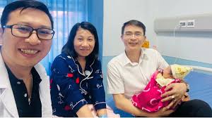 Sau 7 lần thai lưu, vợ chồng Hà Nội "khổ tận cam lai” mới được đón trái ngọt