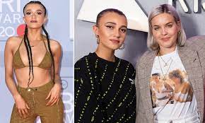 She became known for hosting the kiss breakfast show from january 2019. Xr1y4umypivabm