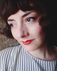 Während ihres studiums stand sie bereits für musicals wie company, rebecca und pygmalion auf der bühne. Nandi Van Beurden On Twitter She Amuses Herself With Silly Questions About The World Below Such As How Many People Are Having An Orgasm Right Now Fifteen Amelie Poulain