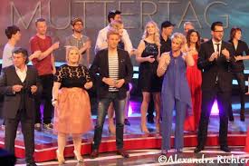 Listen to ross antony radio songs. Stefanie Hertel Die Grosse Muttertagsshow 06 05 2015 Altenburg Nik P Claudia Jung Maite Kelly Lars Redlich Ross Antony Andy Borg Linda Hesse Band Andre Stade Maxi Arland Maria Voskania Uva Richter Fotowelts Webseite