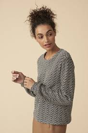 Jilene Black White Sweaters Amour Vert White Sweaters Black Sweaters Crew Neck Sweater