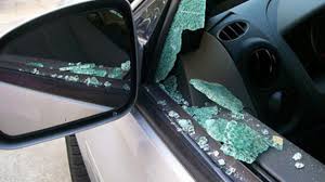 Prende a pugni lauto con dentro moglie e amante ma è quella sbagliata: un  ferito - PalermoLive.it