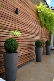 Separation Jardin Mitoyen 21 Idees En Images Tres En Vogue En 2020 Separation Jardin Cloture Jardin Jardins En Bois