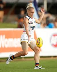 Crusader S Boss Keen On Coaching With British And Irish Lions Afl British And Irish Lions Female Football Player