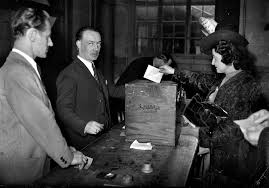 Ainsi nous regrettons amèrement de vous demander d'imprimer votre bulletin. Le Premier Vote Des Femmes En France Histoire Et Analyse D Images Et Oeuvres