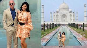 Sanchez, 50, wore a red and black gown with a plunging neckline and sheer balloon sleeves. World S Richest Man Jeff Bezos Girlfriend Lauren Visit Taj Mahal World