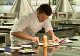 Ciak Guarda Chi Mangia Le 10 Piu Belle Scene Di Cibo Nei Film Cibo Bradley Cooper Foodie