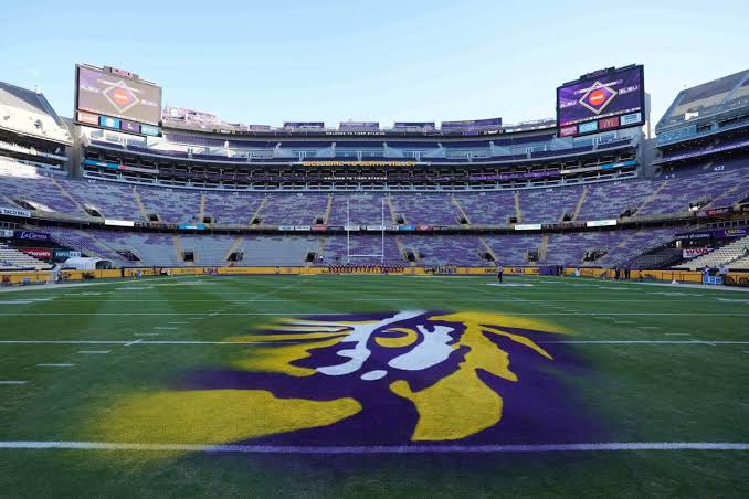 In LSU and the SEC's dizzying court battle, one thing is clear: No one's really in charge - The Athletic