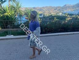 Η κόνι μεταξά συνηθίζει να κάνει αναρτήσεις στο instagram της που ανεβάζουν την θερμοκρασία. Koni Meta3a Instagram Debater