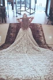 10 Wedding Gowns With The Longest Trains Long Train Wedding Dress Wedding Dress Train Princess Wedding Gown