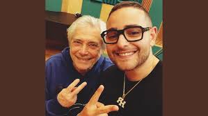 Chillo è comm'a te (feat. Rocco Hunt)