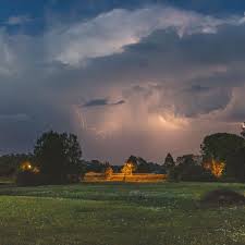 Nach den überraschend heftigen regenfällen gerät nun der deutsche wetterdienst in die kritik. Wetter Unwetter In Bayern Hinterlasst Spuren Neue Gewitter Und Hagel Bayern