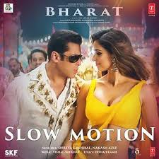 Slow Motion Lyrics Slow Motion Song Lyrics In English Hungama Chhat tapke aawangi tan fadke jawangi tujhpe nazaran mila ke ho gayi meri. hungama