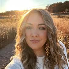 Bay Path University Alumni Support Stephanie O'Leary in Boston Marathon