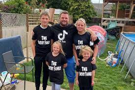 The smithy family age is currently 32 years and will be turning 33 the next year. Rxkkgnyqg05ddm