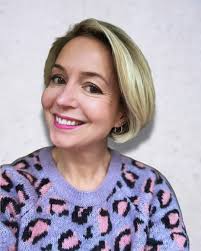 Do you worry about buying secondhand? There's always a fear that when you  buy something online it won't fit isn't there? Well when you buy from an  online shop, have you ever