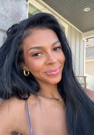 Layla Extension Showing