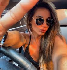 Sabrina Fernandes Cotta (@bina_cotta) • Instagram photos and videos