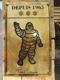 Guide michelin ɡid miʃ.lɛ̃) are a series of guide books published by the french tyre company michelin for more than a century. Guide Michelin Wikipedia