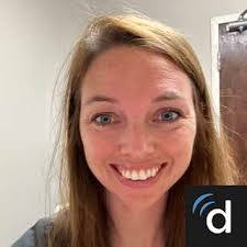 Kelly Hyder's Instagram, Twitter & Facebook