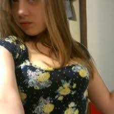 Candice Downs's Instagram, Twitter & Facebook