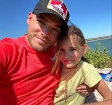 Vote for Echo's south Essex hero during coronavirus pandemic