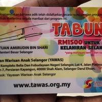 It is on the west coast of peninsular malaysia and is bordered by perak to the north, pahang to the east. Kompleks Belia Dan Kebudayaan 9 Conseils De 2595 Visiteurs
