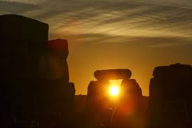 Summer (estival ) solstice how to calculate summer solstice? Watch Summer Solstice 2020 From Stonehenge Live Online