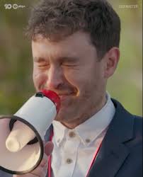 Ich glaube nicht, dass irgendein TA in der Geschichte der Show so sichtlich  gebrochen war wie Tom Cashman. : r/taskmaster